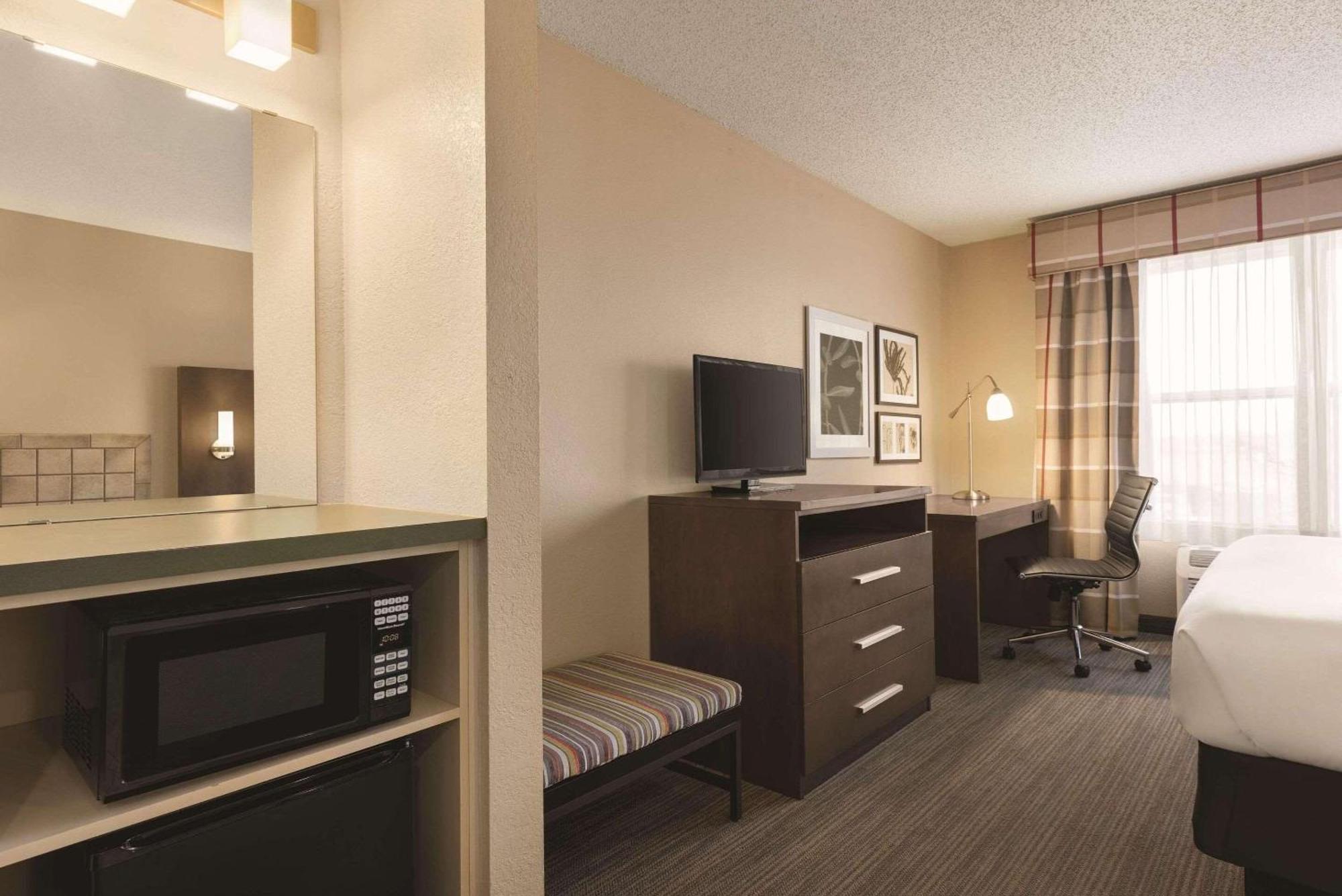 Country Inn & Suites By Radisson, Forest Lake, Mn Exterior photo